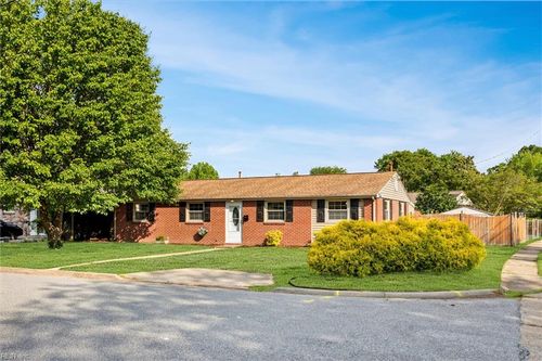 2015 Neville Cir, Hampton, VA, 23663-1113 | Card Image