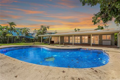 325 Hamakua Dr, Kailua, HI, 96734-3923 | Card Image