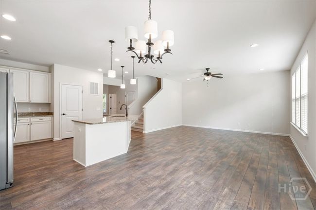 303 Waybridge Way, House other with 5 bedrooms, 3 bathrooms and null parking in Richmond Hill GA | Image 11