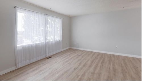 707 Bankview Dr, Drumheller, AB, T0J0Y6 | Card Image