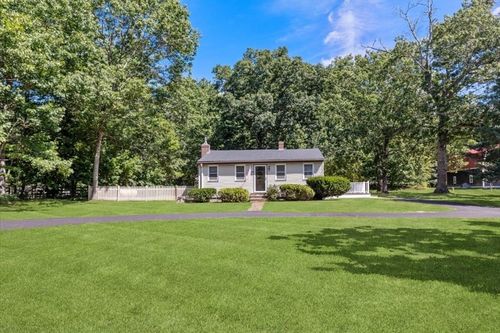 9 Beaver Dam Rd, Carver, MA, 02330-1326 | Card Image