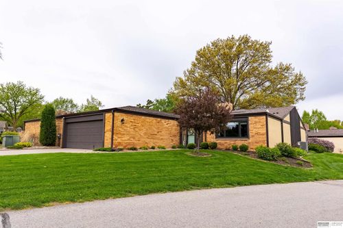 9756 Western Plz, Omaha, NE, 68114-2146 | Card Image