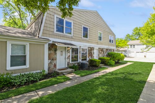 205-205 Winfield Ct, Vernon Hills, IL, 60061-1933 | Card Image