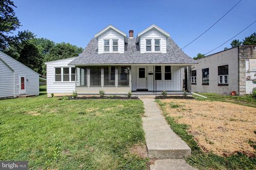 320 S Park Ave, MERCERSBURG, PA, 17236-1009 | Card Image