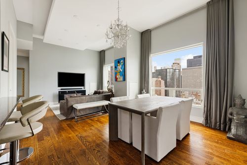 22ba-250 E 49th St, New York, NY, 10017-1578 | Card Image