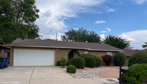 9704 Avenida De La Luna Ne, Albuquerque, NM, 87111-1606 | Card Image