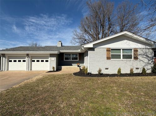 822 E 6th St, Cushing, OK, 74023-4427 | Card Image