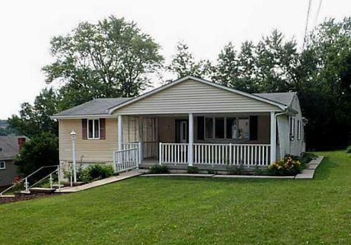 147 College Ave, Plum Boro, PA, 15239 | Card Image