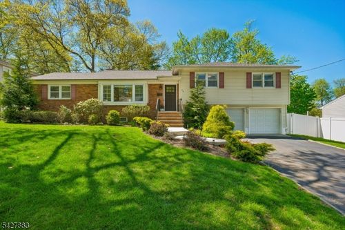 44 Woodland Ave, West Orange, NJ, 07052-3624 | Card Image