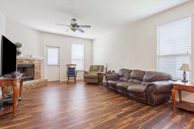 2025 Cliffbrake Way, House other with 3 bedrooms, 2 bathrooms and 2 parking in Georgetown TX | Image 8