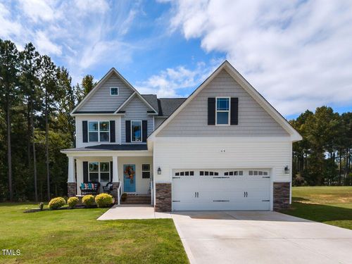 64 Berg St, Smithfield, NC, 27577-3347 | Card Image