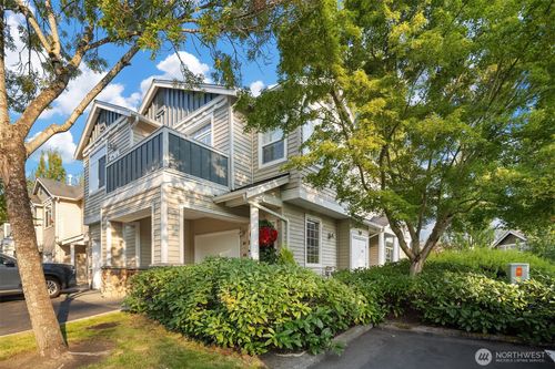 unit-2402-1855 Trossachs Blvd Se, Sammamish, WA, 98075-5923 | Card Image