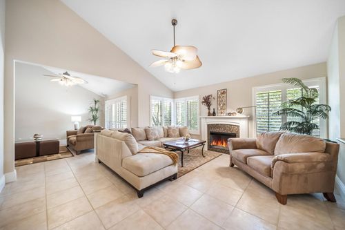 43512 Via Magellan Dr, Palm Desert, CA, 92211-9255 | Card Image