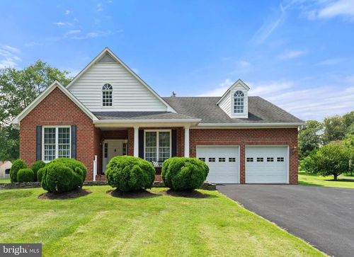 7054 Lakeview Dr, WARRENTON, VA,  | Card Image