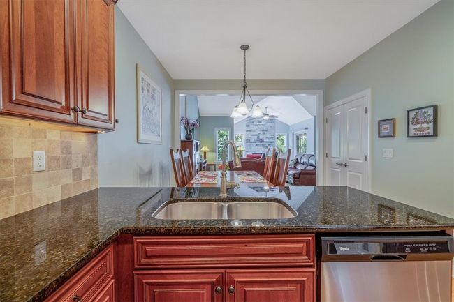 1303 Shinnecock Ct, House other with 4 bedrooms, 4 bathrooms and 2 parking in Adams Twp PA | Image 9