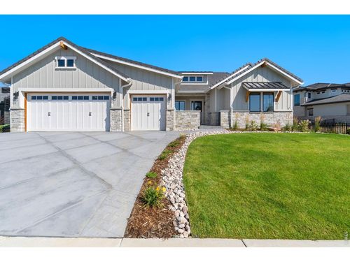 2774 Heron Lakes Pkwy, Berthoud, CO, 80513-7105 | Card Image