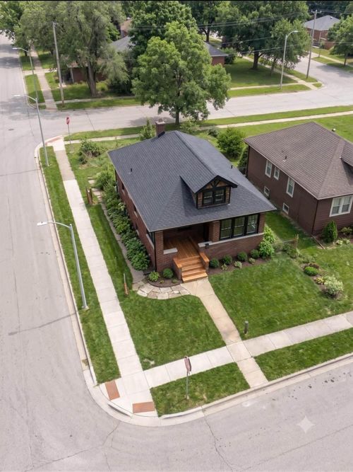 801 Tennessee St, Gary, IN, 46402-2726 | Card Image