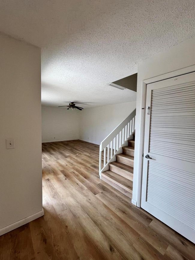 4204 Waterview Cir, Condo with 2 bedrooms, 3 bathrooms and null parking in Palm Springs FL | Image 8