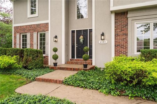 2101 Riviera Dr, Lawrence, KS, 66047-1996 | Card Image