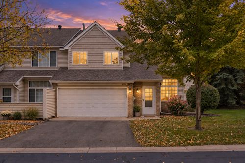 8588 Brinkley Ln, Inver Grove Heights, MN, 55076-5115 | Card Image