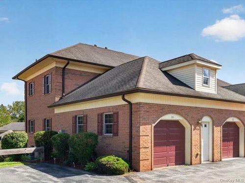 116-116 High Point Cir, Newburgh, NY, 12550-7240 | Card Image