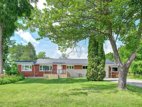 8692 Bank St, Vernon, ON, K0A3J0 | Card Image