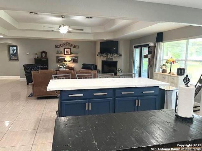 510 Jack Nickolaus Dr, House other with 3 bedrooms, 3 bathrooms and null parking in Devine TX | Image 8