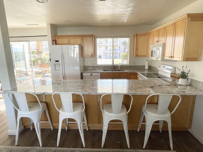 Breakfast Bar | Image 9