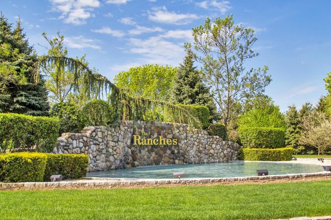 Community sign featuring a yard | Image 36