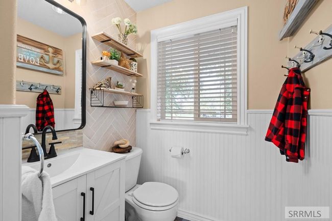 1/2 bath | Image 22