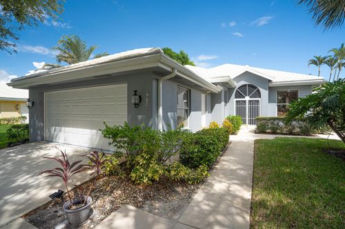960 Bear Island Cir, West Palm Beach, FL, 33409-2060 | Card Image