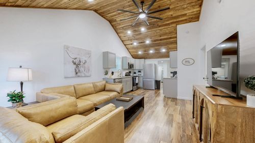 1341 Summertown Hwy, Hohenwald, TN, 38462-5716 | Card Image