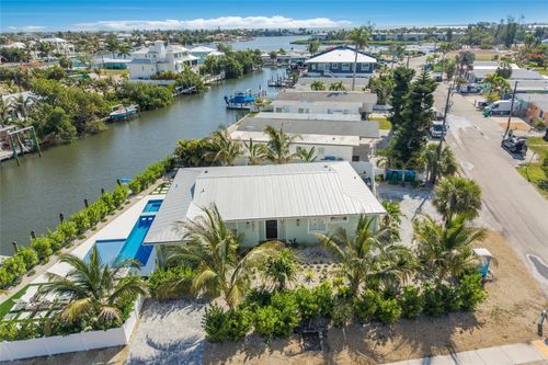 6401 Marina Dr, HOLMES BEACH, FL, 34217-1526 | Card Image