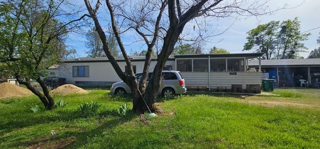 27529 Oak Run To Fern Rd, House other with 3 bedrooms, 2 bathrooms and null parking in Oak Run CA | Image 4
