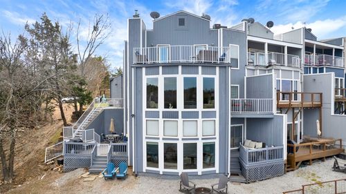 131 Greenway Bnd, Pottsboro, TX, 75076-4585 | Card Image