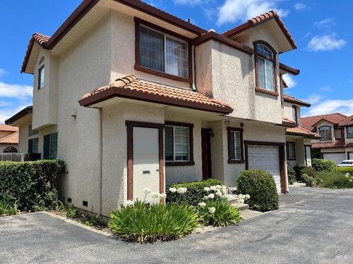 12 Monterey Ct, Novato, CA, 94945-2211 | Card Image