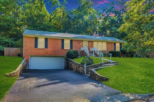 3339 Longhorn Rd, Roanoke, VA, 24018-3233 | Card Image
