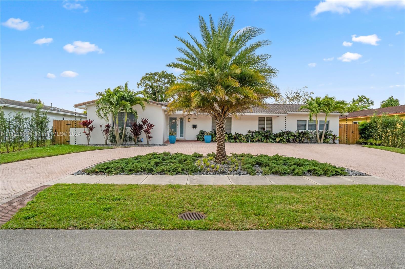 77th St, Miami, FL 33173