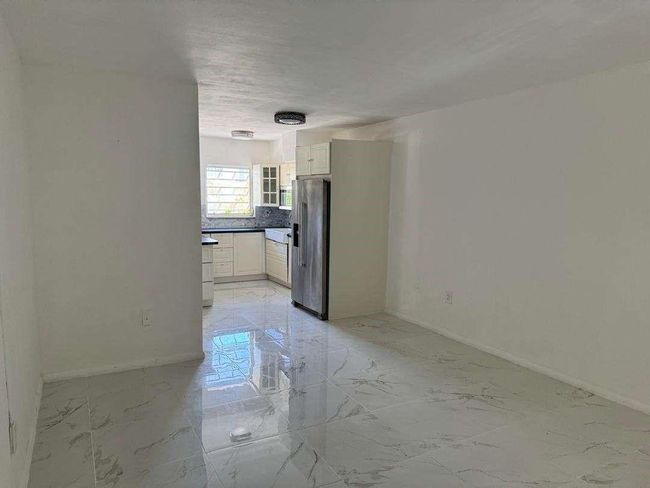 C12 - 6511 Santona St, Condo with 2 bedrooms, 2 bathrooms and null parking in Coral Gables FL | Image 3