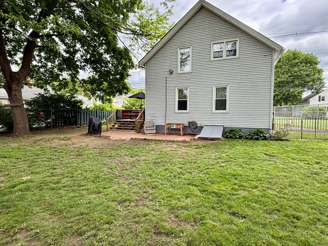 199 Mechanic St, Home with 5 bedrooms, 2 bathrooms and 4 parking in Killingly CT | Image 23