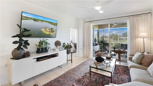 e24-1685 Morning Sun Ln, NAPLES, FL, 34119-3316 | Card Image