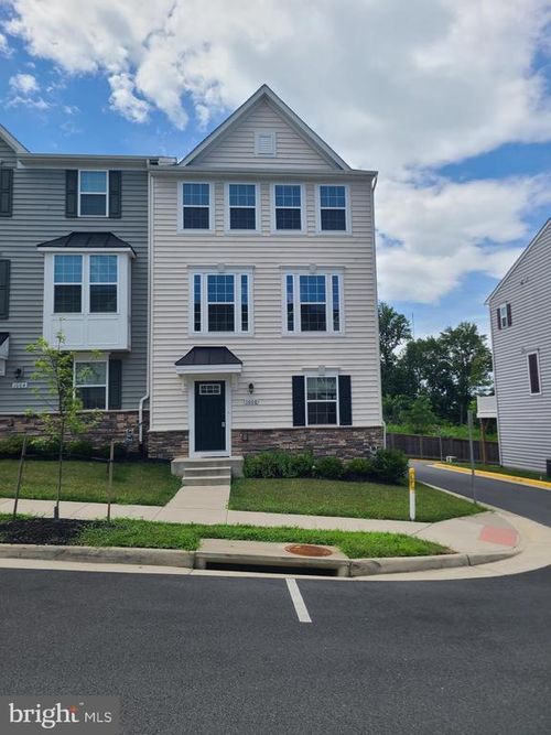 1006 Valley Run Dr, FREDERICKSBURG, VA, 22401-2231 | Card Image