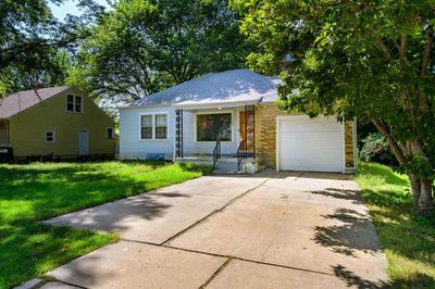 2023 S Terrace Dr., House other with 2 bedrooms, 1 bathrooms and null parking in Wichita KS | Image 1