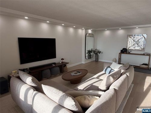 200 Winston, Cliffside Park, NJ, 07010 | Card Image