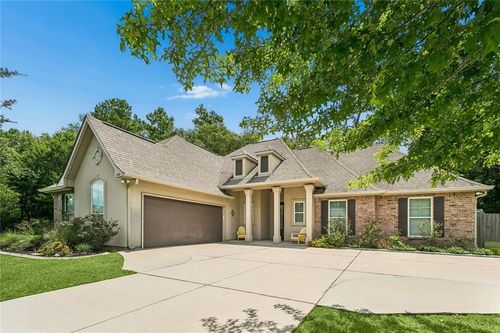 452 Silver Oak Dr, Madisonville, LA, 70447-3176 | Card Image