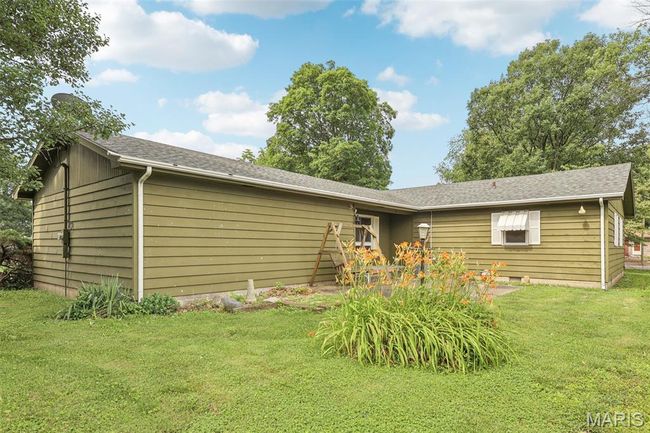 704 N Jackson St, House other with 3 bedrooms, 2 bathrooms and null parking in Litchfield IL | Image 5