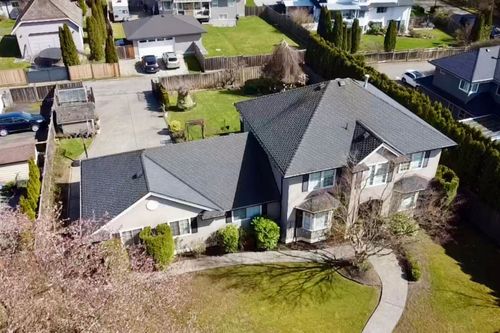 7930 144 St, Surrey, BC, V3W1K1 | Card Image
