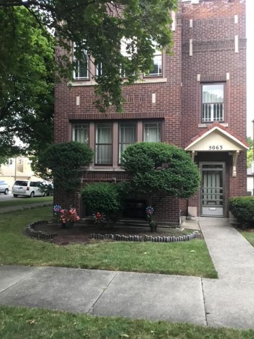 5063 N Mango Avenue, Chicago, IL, 60630 | Card Image