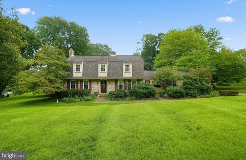 912 Warrior Rd, MALVERN, PA, 19355-3111 | Card Image