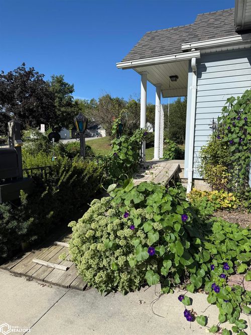 208 13th St, Corning, IA, 50841-1101 | Card Image